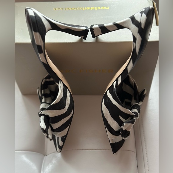 NEW Marc Fisher Demar Heeled Mule Zebra Suede Mules Slide - Picture 4 of 6